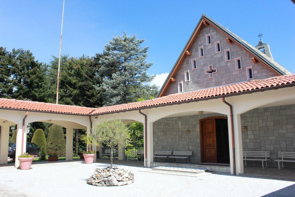 Centro Di Spiritualita Maria Candida 아르메노 외부 사진